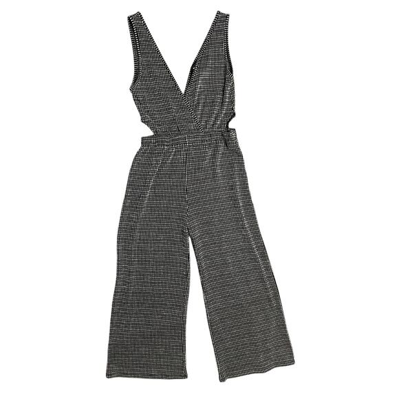 Caution to the Wind Black Cream Sleeveless Jumpsuit V-Neck Size Small Cutout - Picture 12 of 12